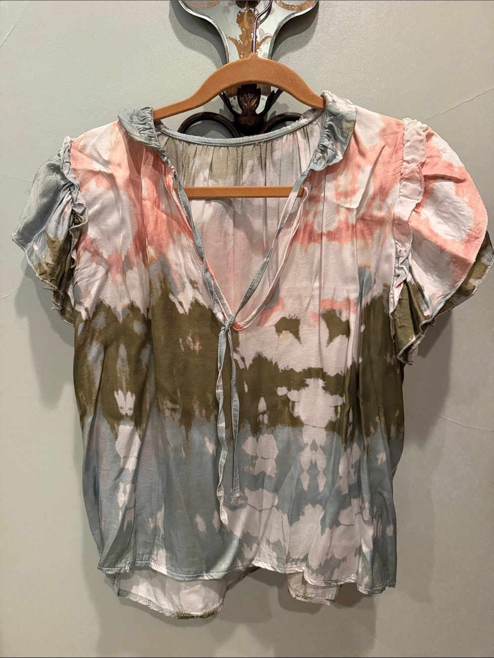 Silk Tie-Dye Short Sleeve V-Neck Women's Top in Pink, Olive & Blue